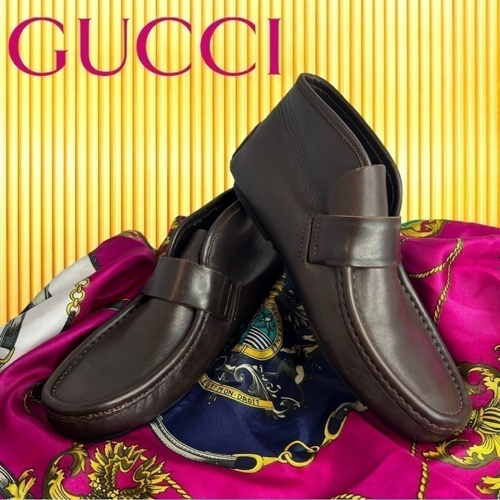 GUCCI
Leather Whipstitch Trim Loafers - Picture 1 of 13